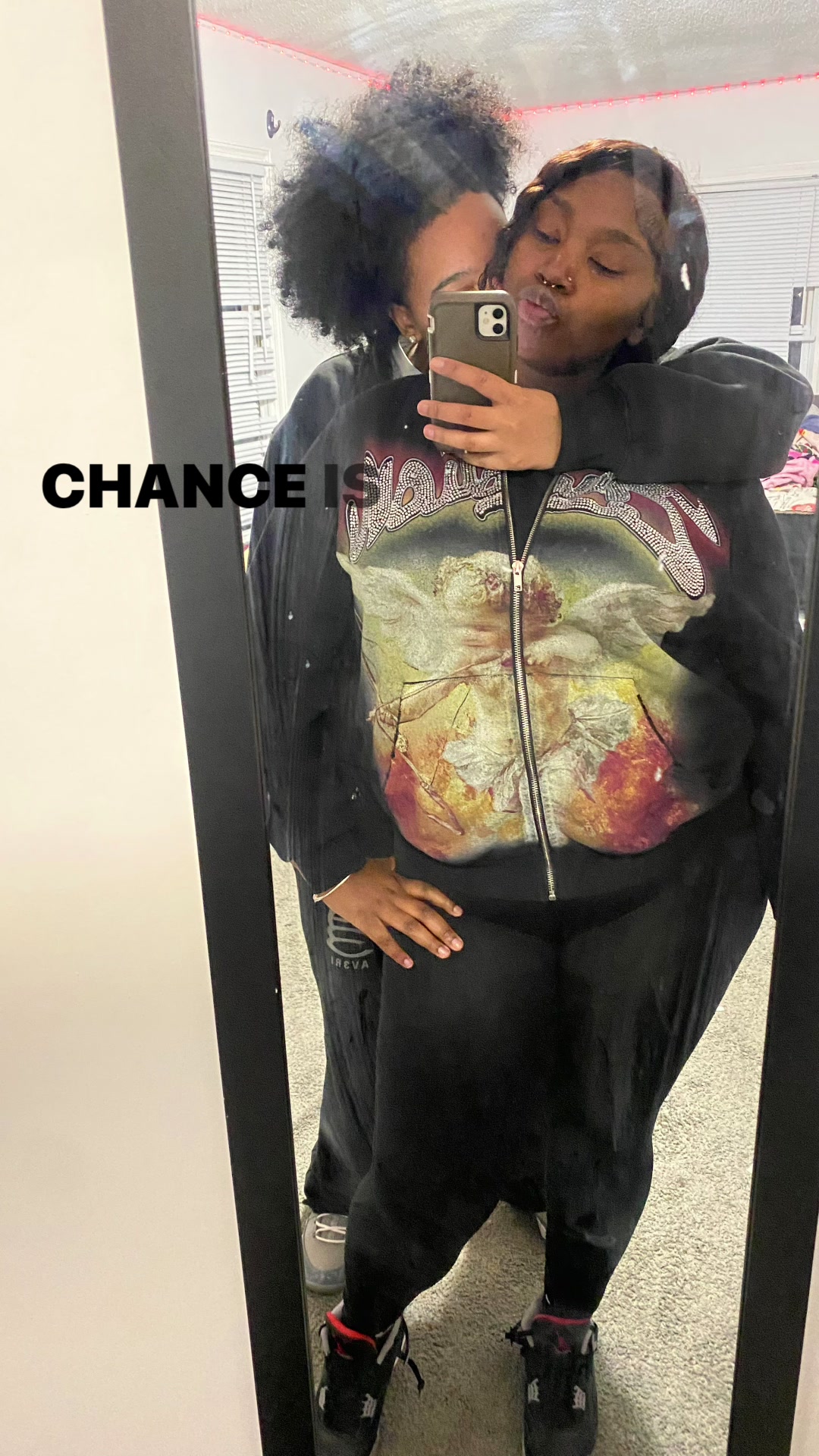 @manii&amp;icis👩🏽&zwj;❤️&zwj;💋&zwj;👩🏾