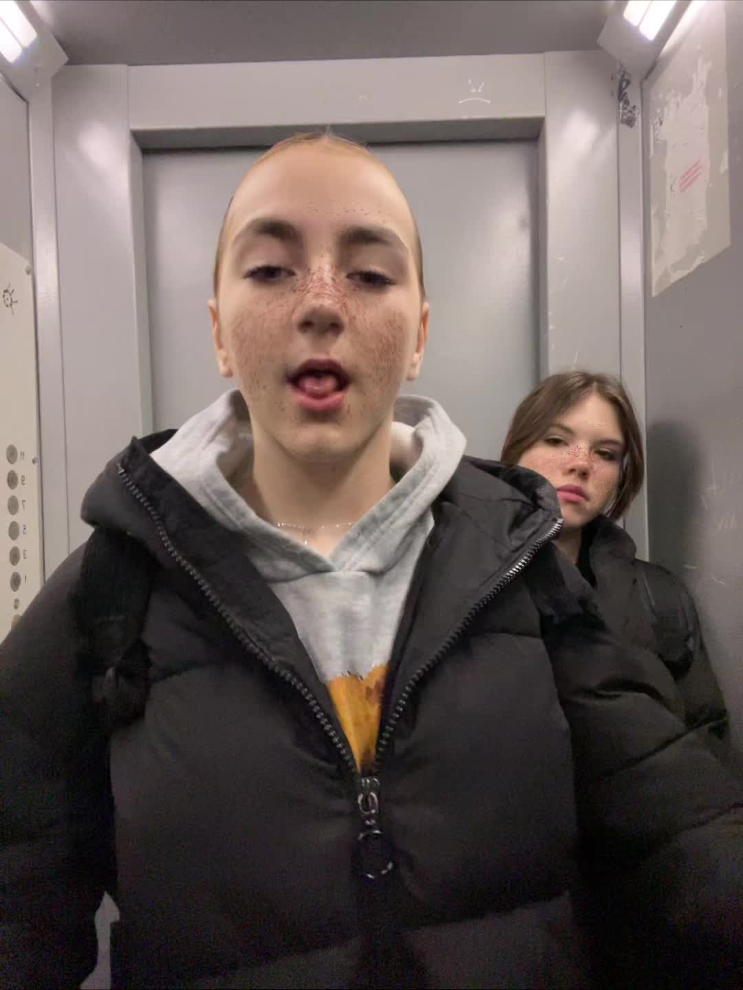 @🤷🏻&zwj;♀️