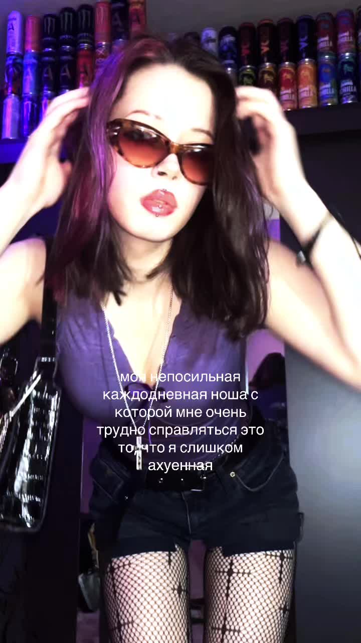 @xeuqシ
