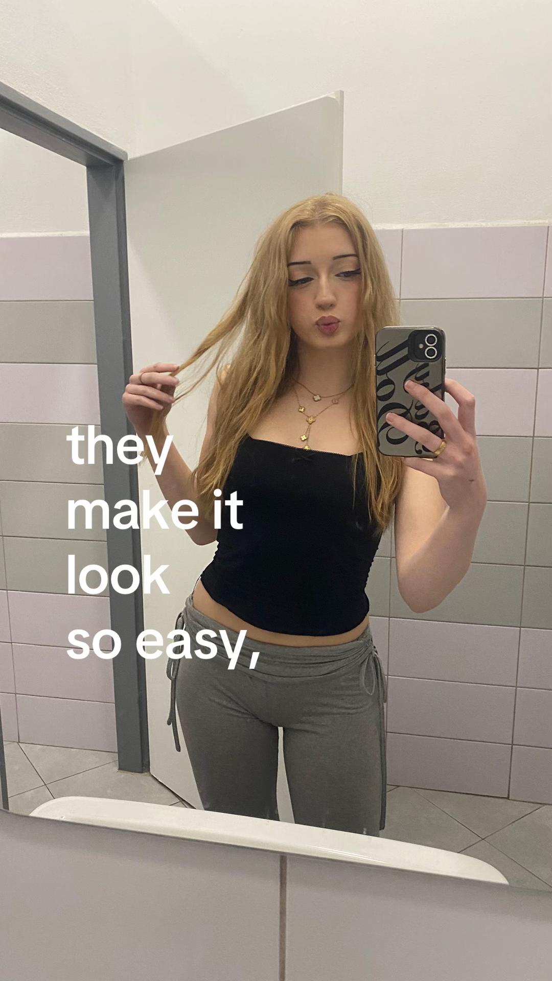 @𝒦𝓇𝒾𝓈𝓉𝓎