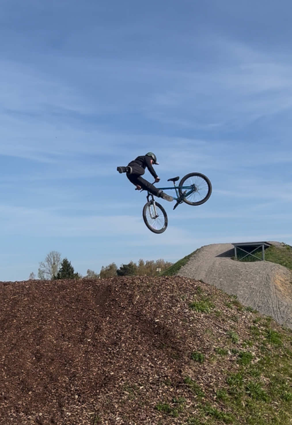 @Johnnyschmidt_mtb