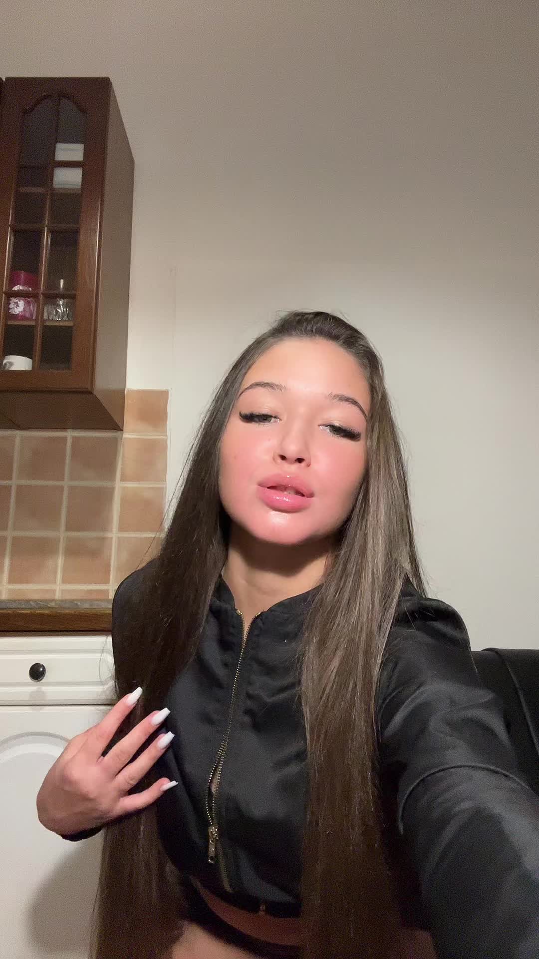 @Ayuraglam
