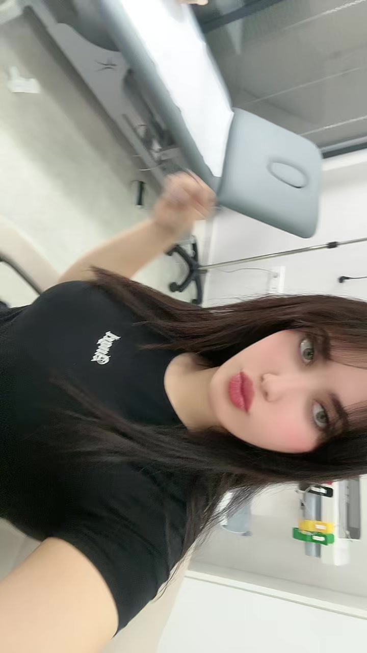 @Salma  🦅