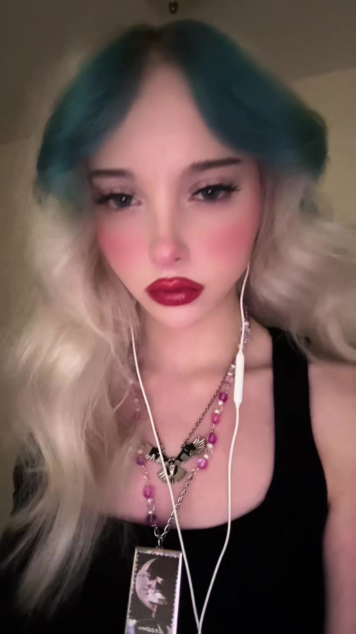 @🌙Madeleine🪻