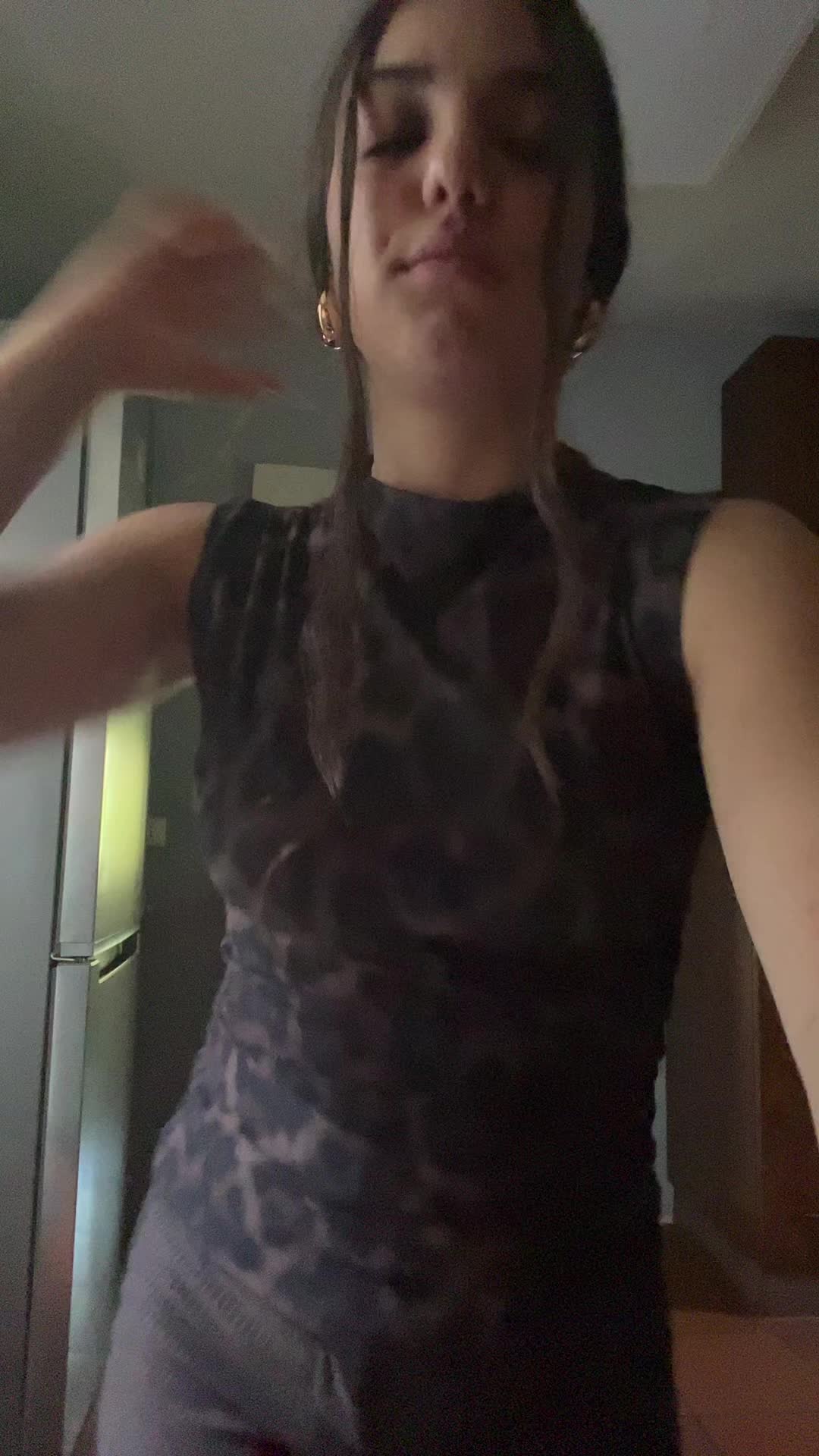 @𝟙𝟞