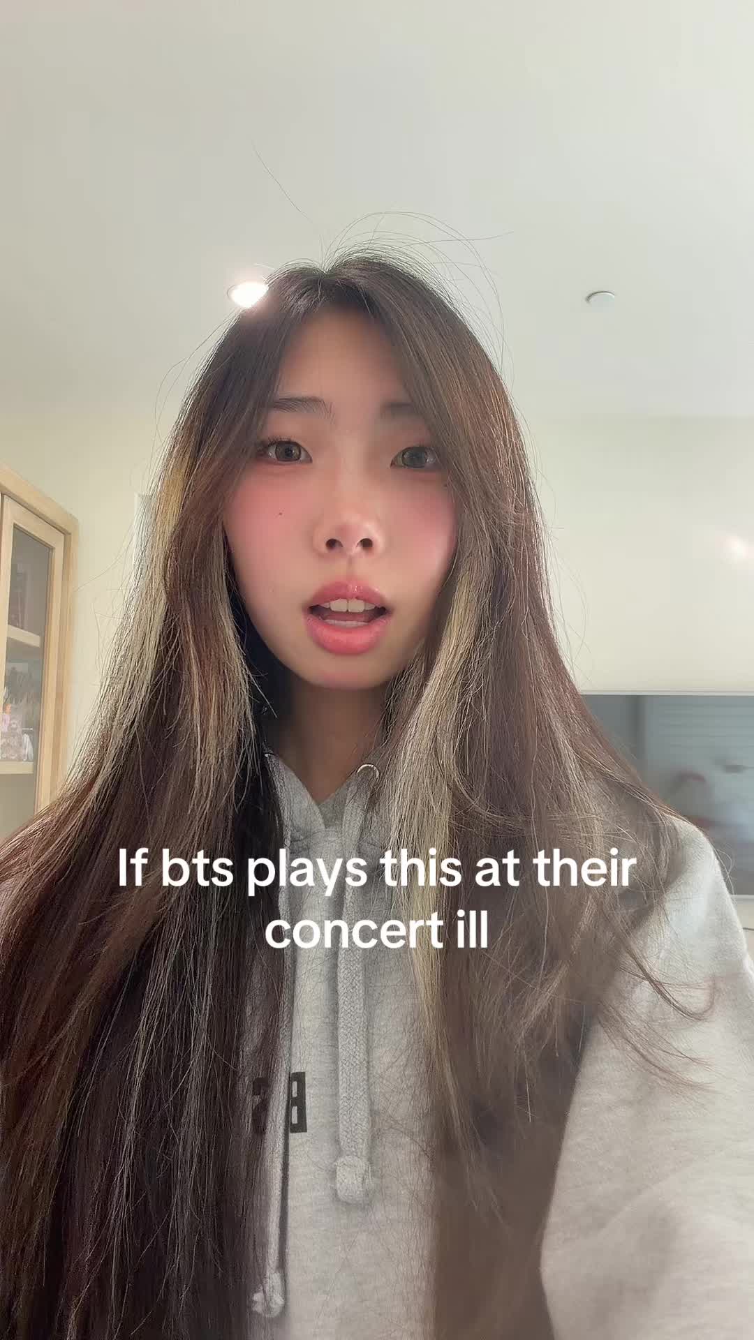 @adri_323_