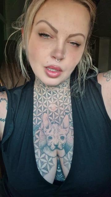 @ᗷᗩᖇᗷIᕮ 👑