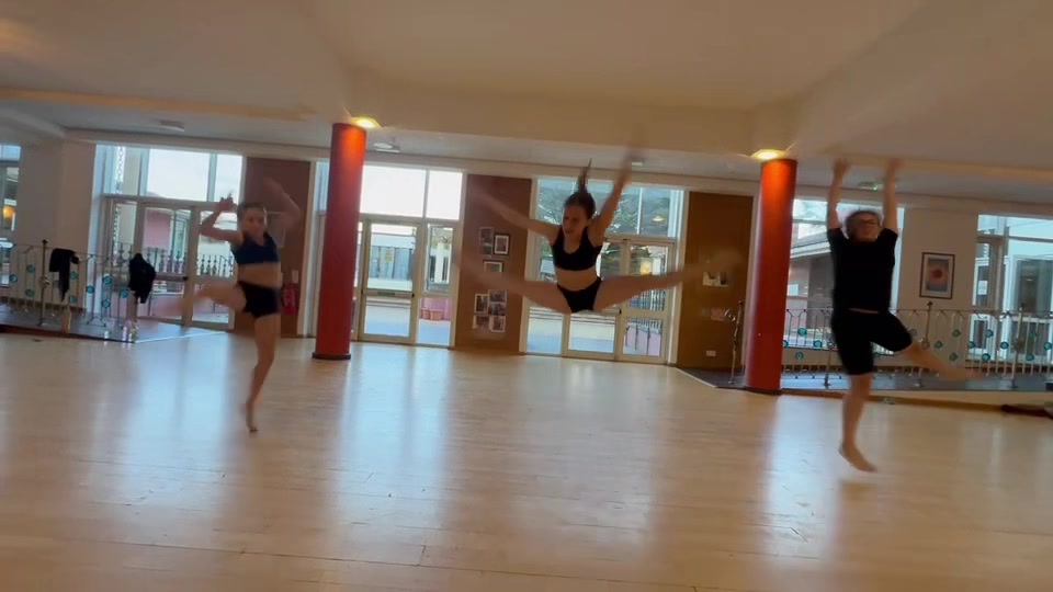@Viktoria🤍