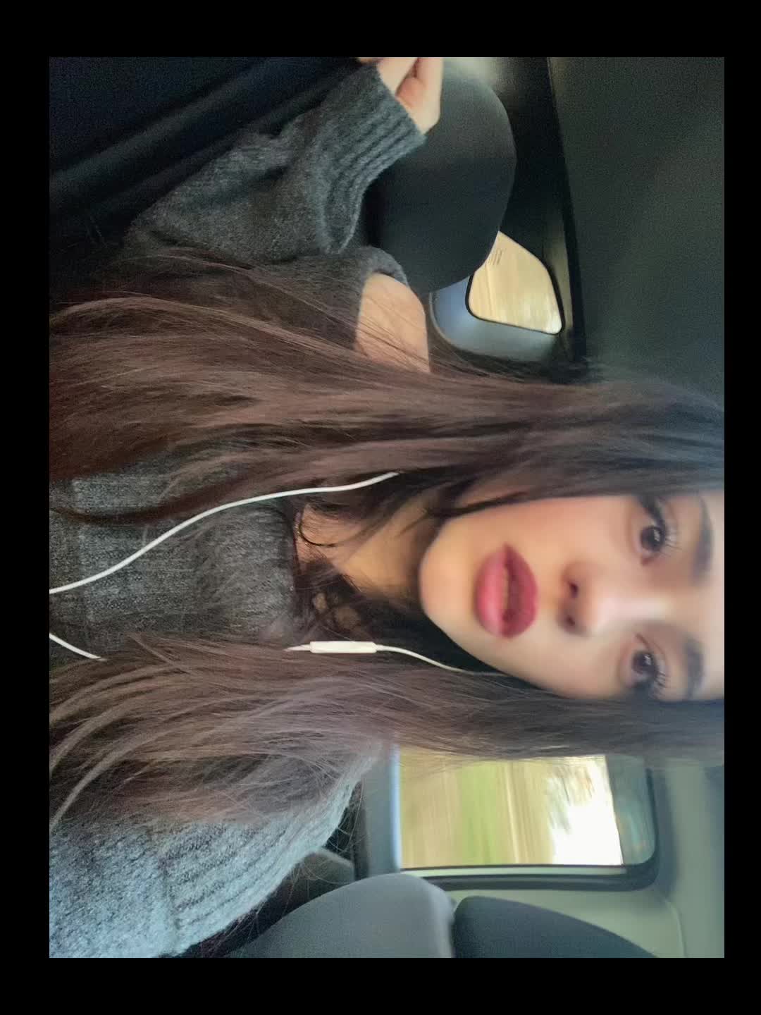 @bella