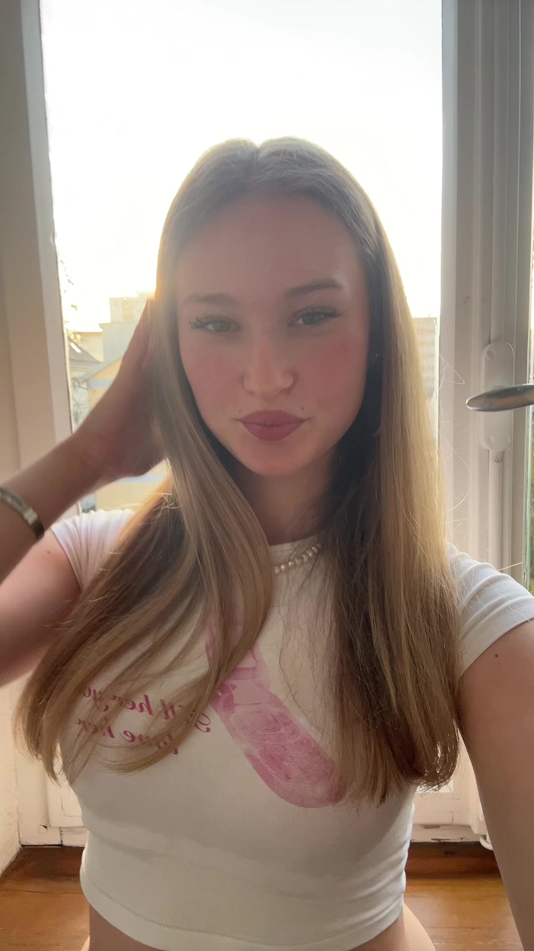 @Lily 🎀🪩