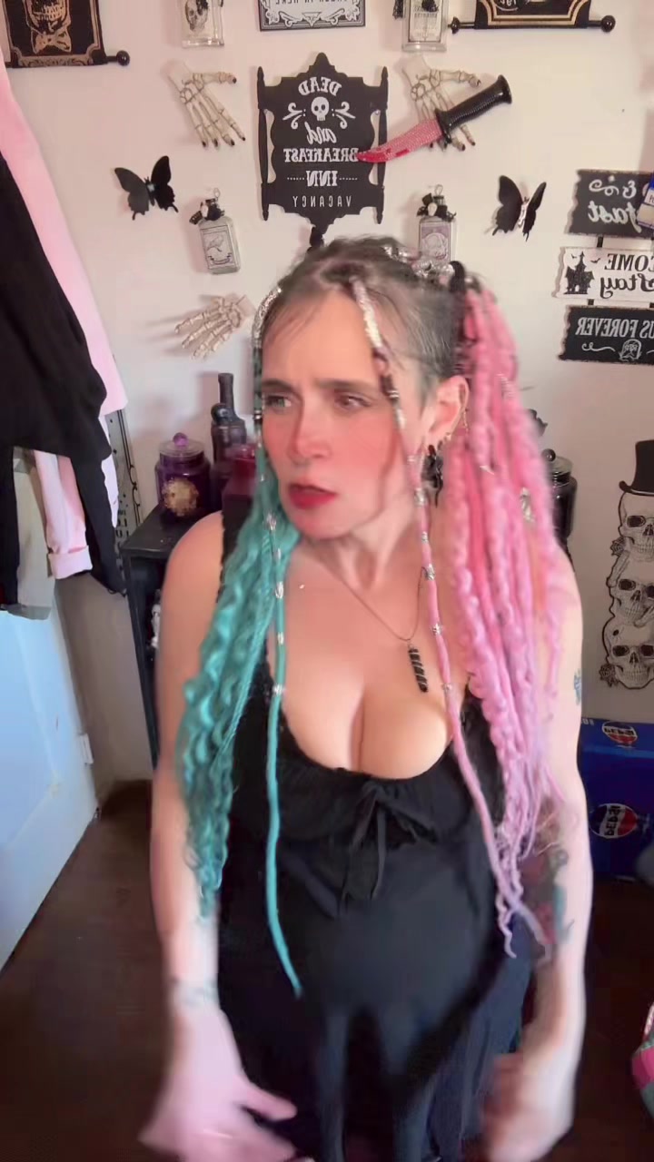 @crazyscorpiochix80