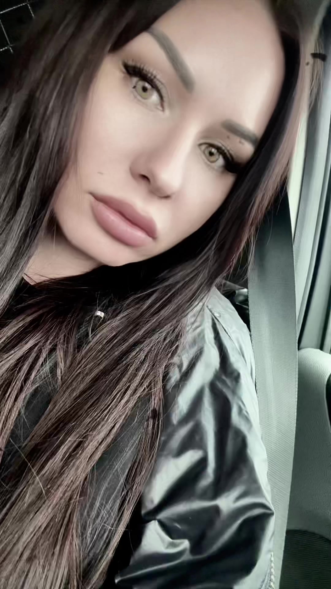 @ponka_2323