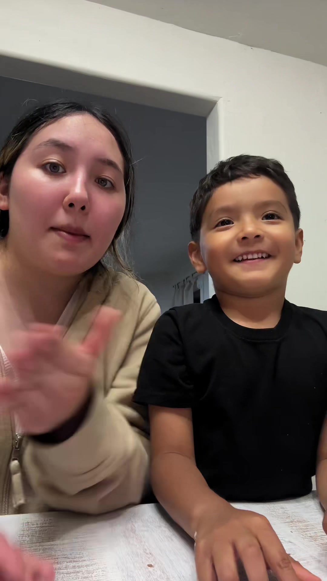 @Lauras.spam<3
