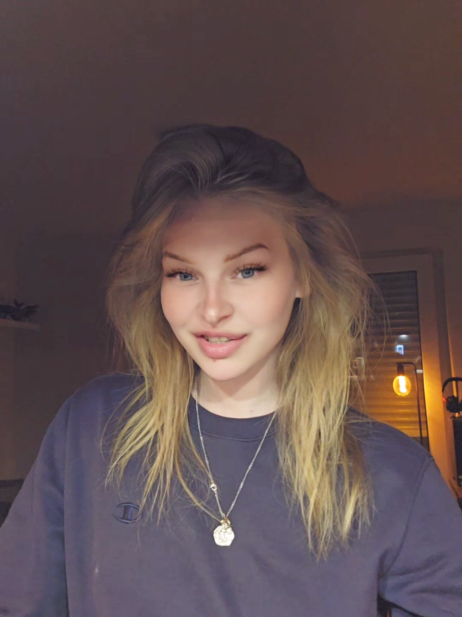 @rheumiii&sup3;❄️
