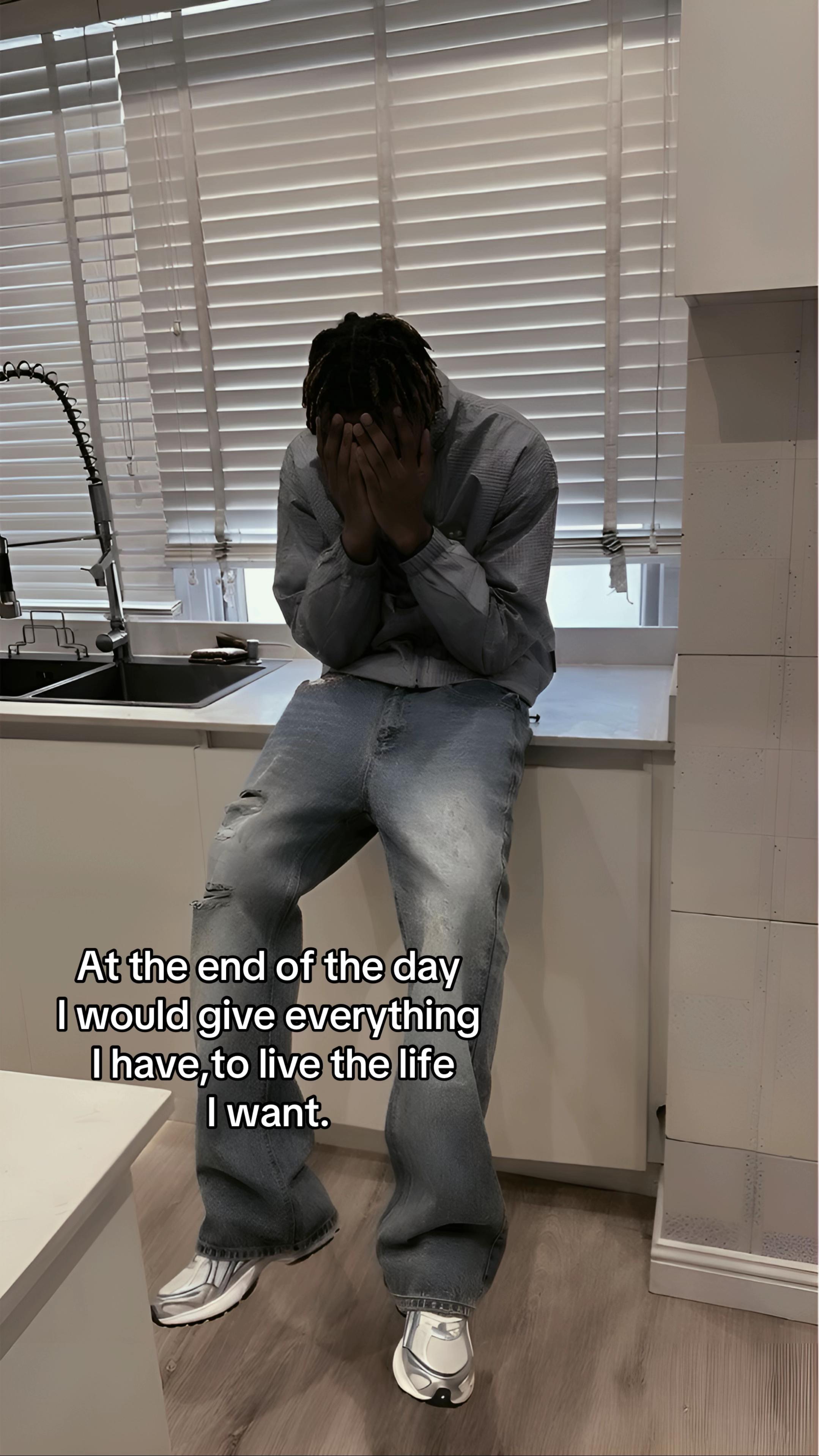 @Not.chris🗿🖤
