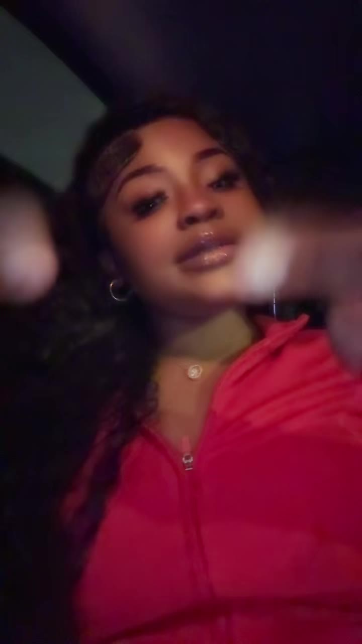 @Femalebagger