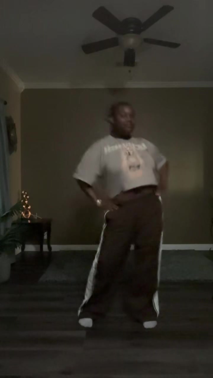 @👩🏾🎤🐐