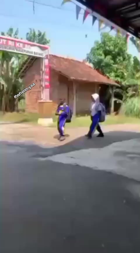 @𝐑𝐚𝐚,𝐦𝐮𝐩𝐩🕷🤏🏻