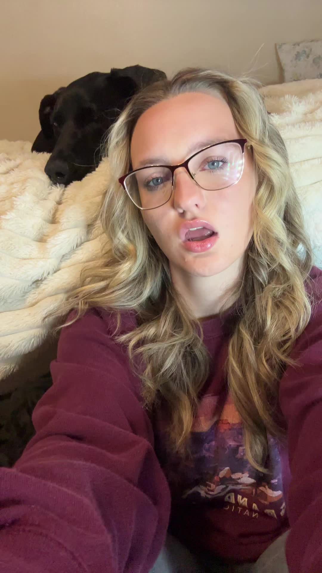 @Shayna_Eve
