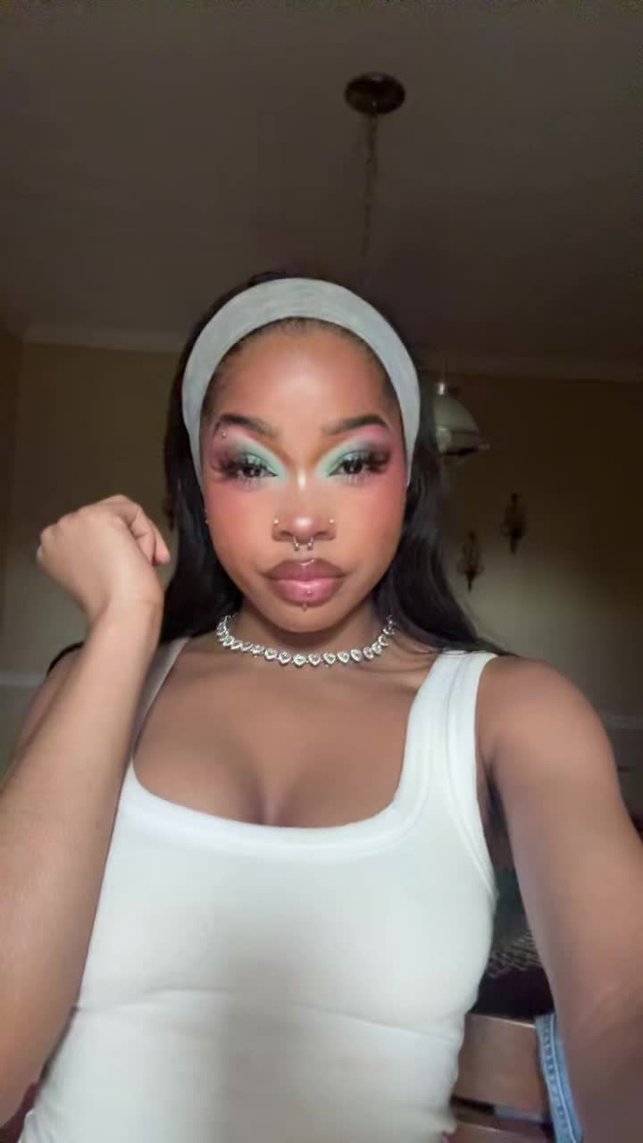 @Sienna Rae❦