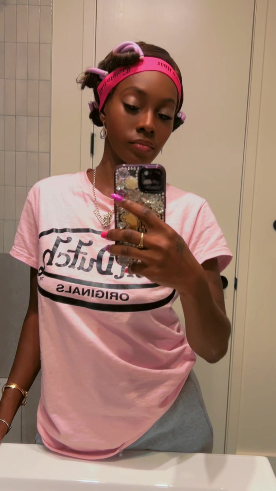 @🌸 ℚ𝕌𝔼𝔼ℕ💯👑𝕋𝕀𝕊ℍ𝔸 ♍️