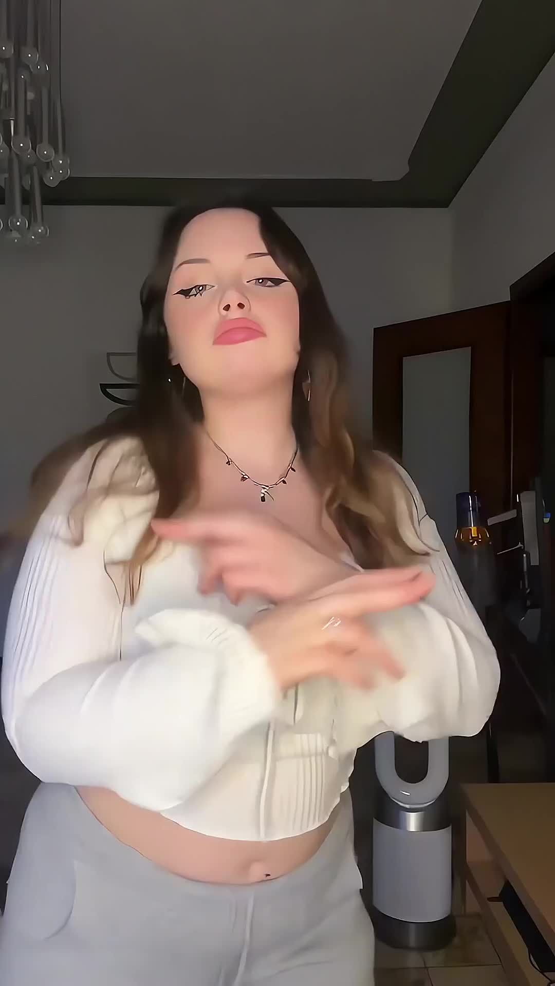 @LV5813458972BFFP