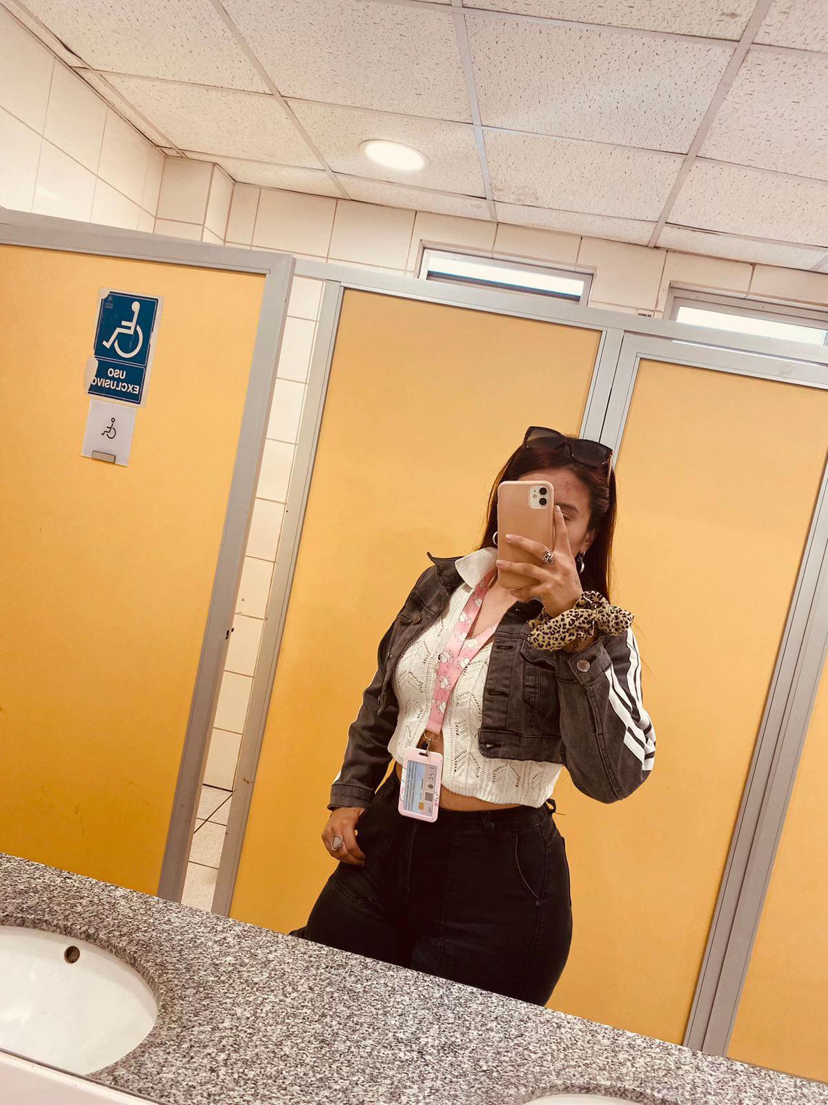 @🎀𝓪𝓷𝓽𝓸𝓷𝓮𝓵𝓲𝓲𝓽𝓱𝓪🎀