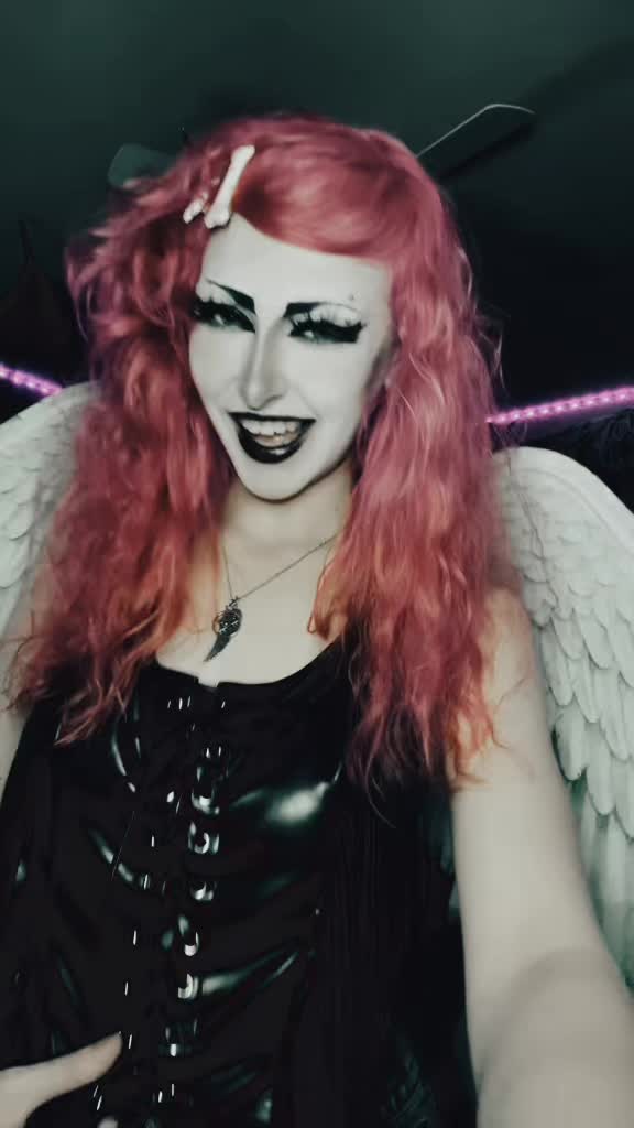 @🦄🧟&zwj;♀️🍭