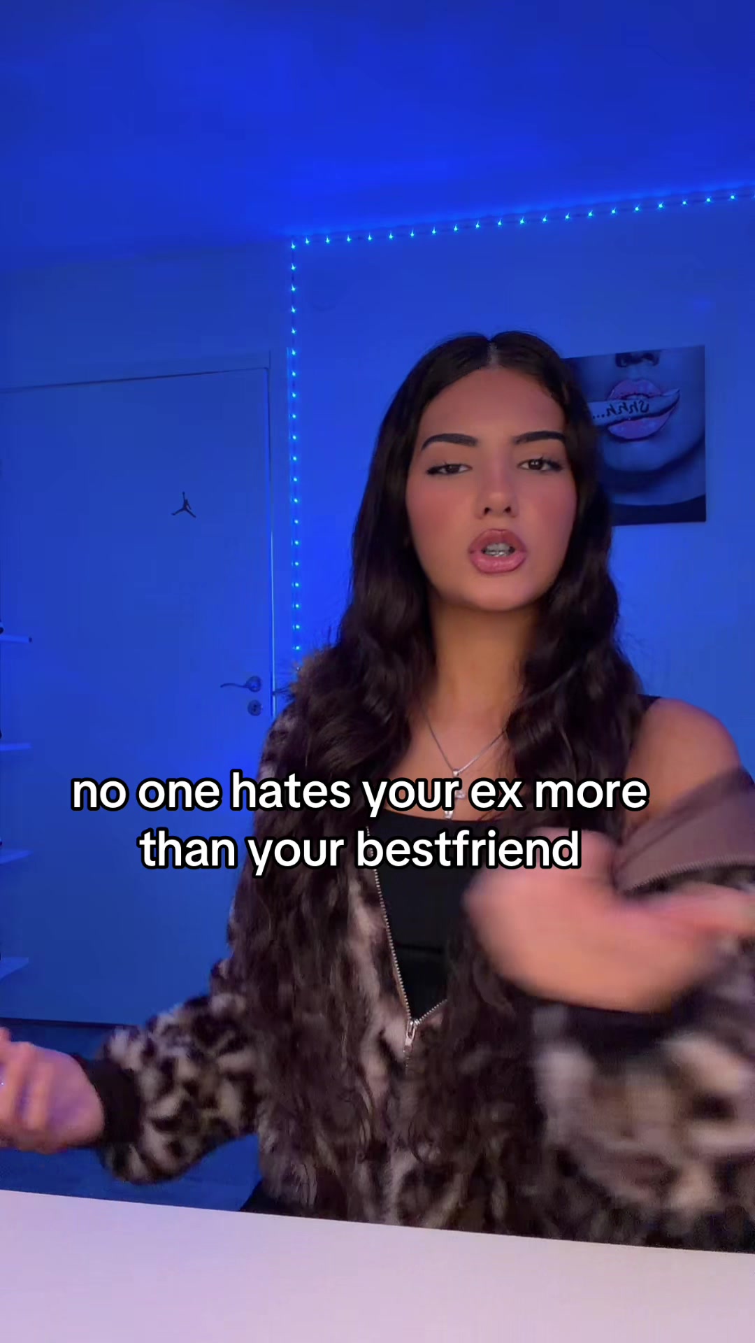 @👠