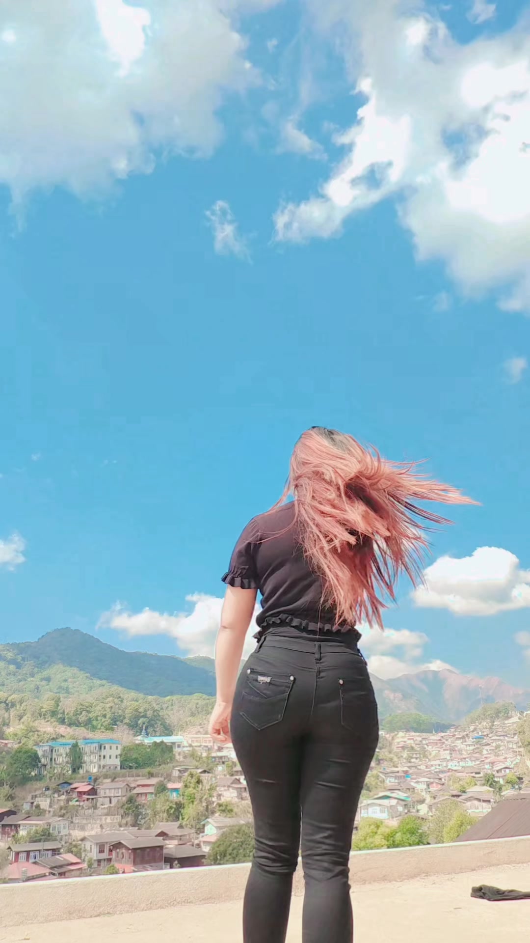 @Ei Ei san (Offical)