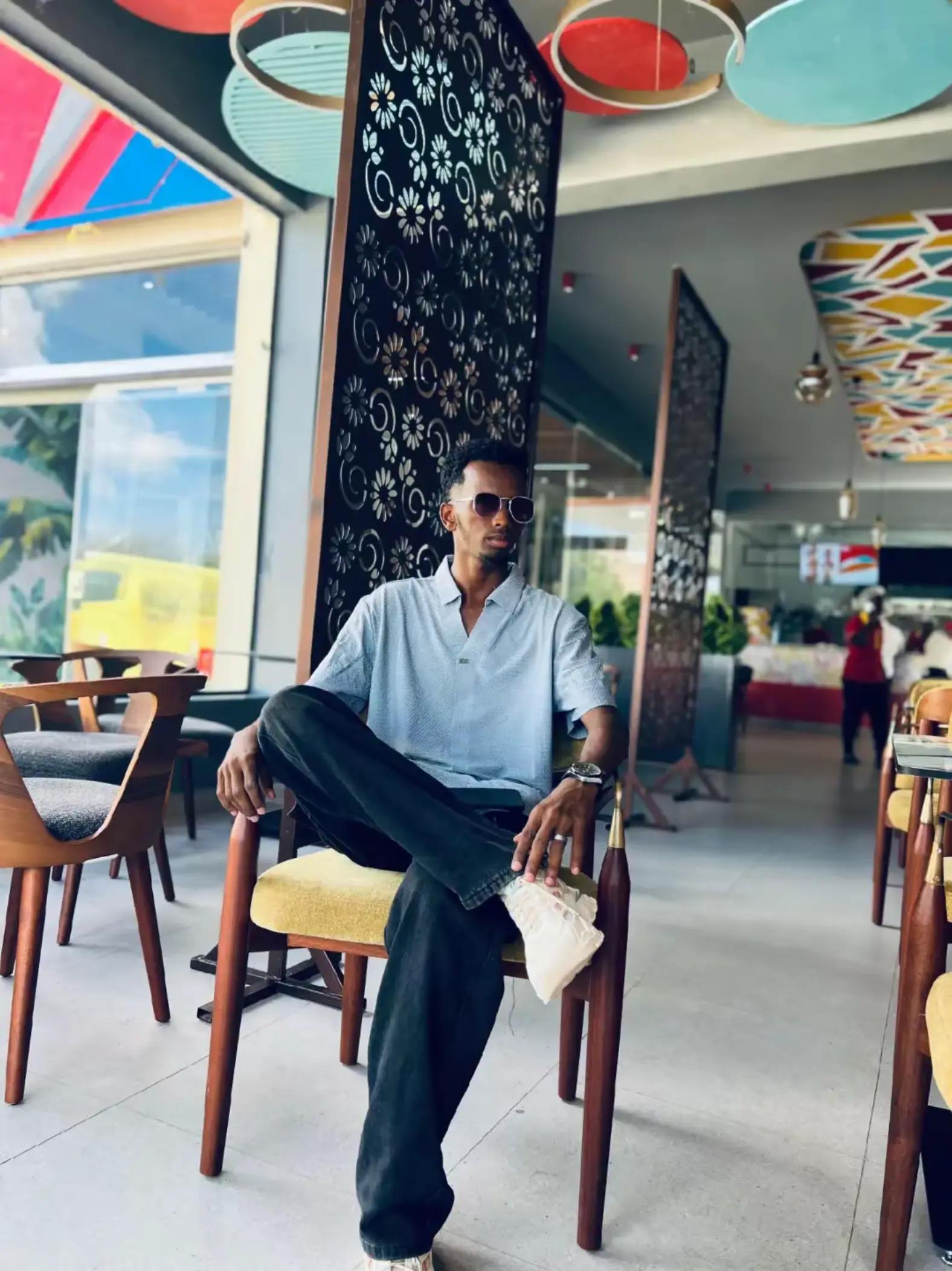 @Abdikhani 17❤️&zwj;🩹❤️❤️&zwj;🔥🌹