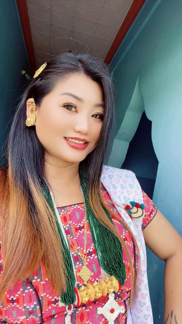 @गंगा थुलुंग 🍀🧿