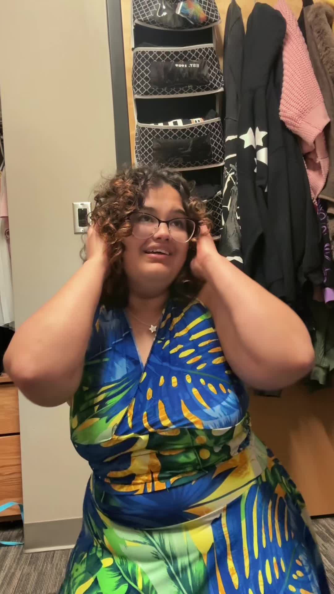 @Ava
