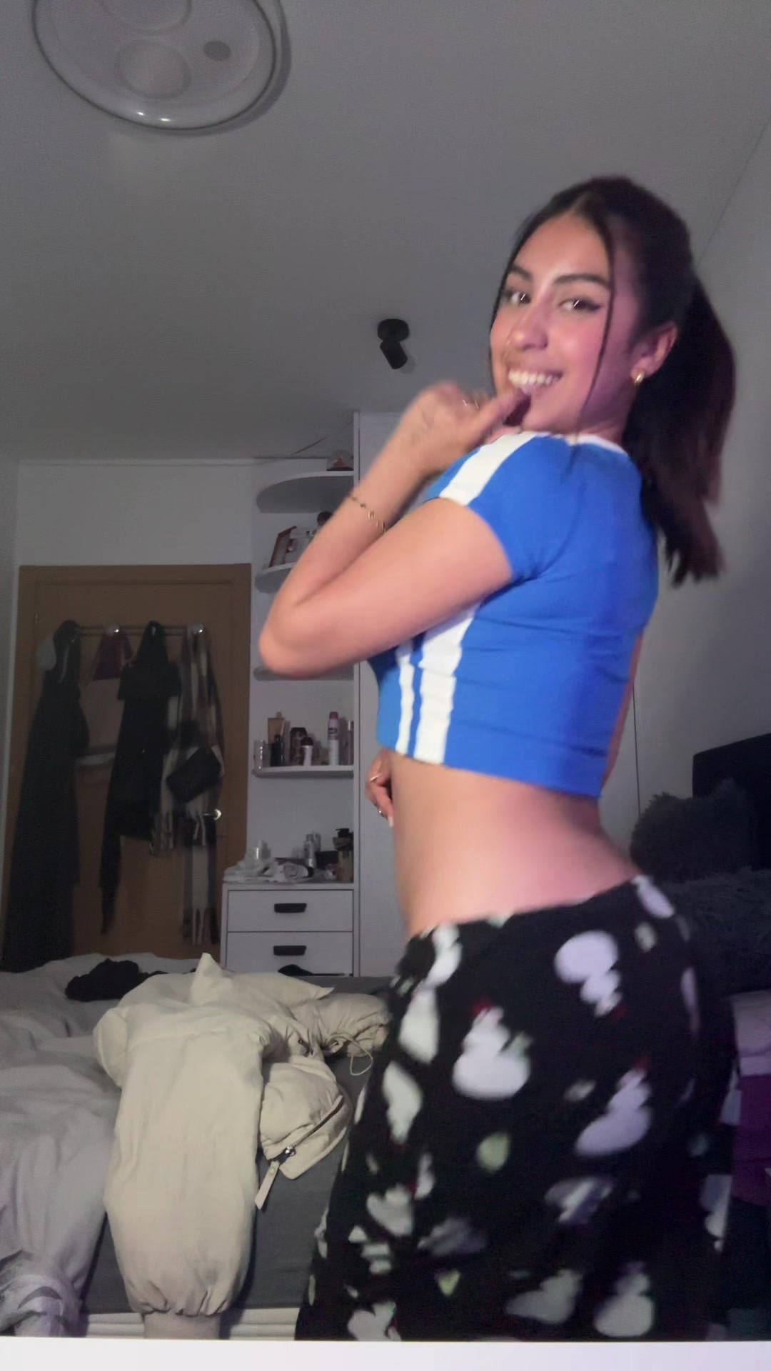 @laanyiyi ✨