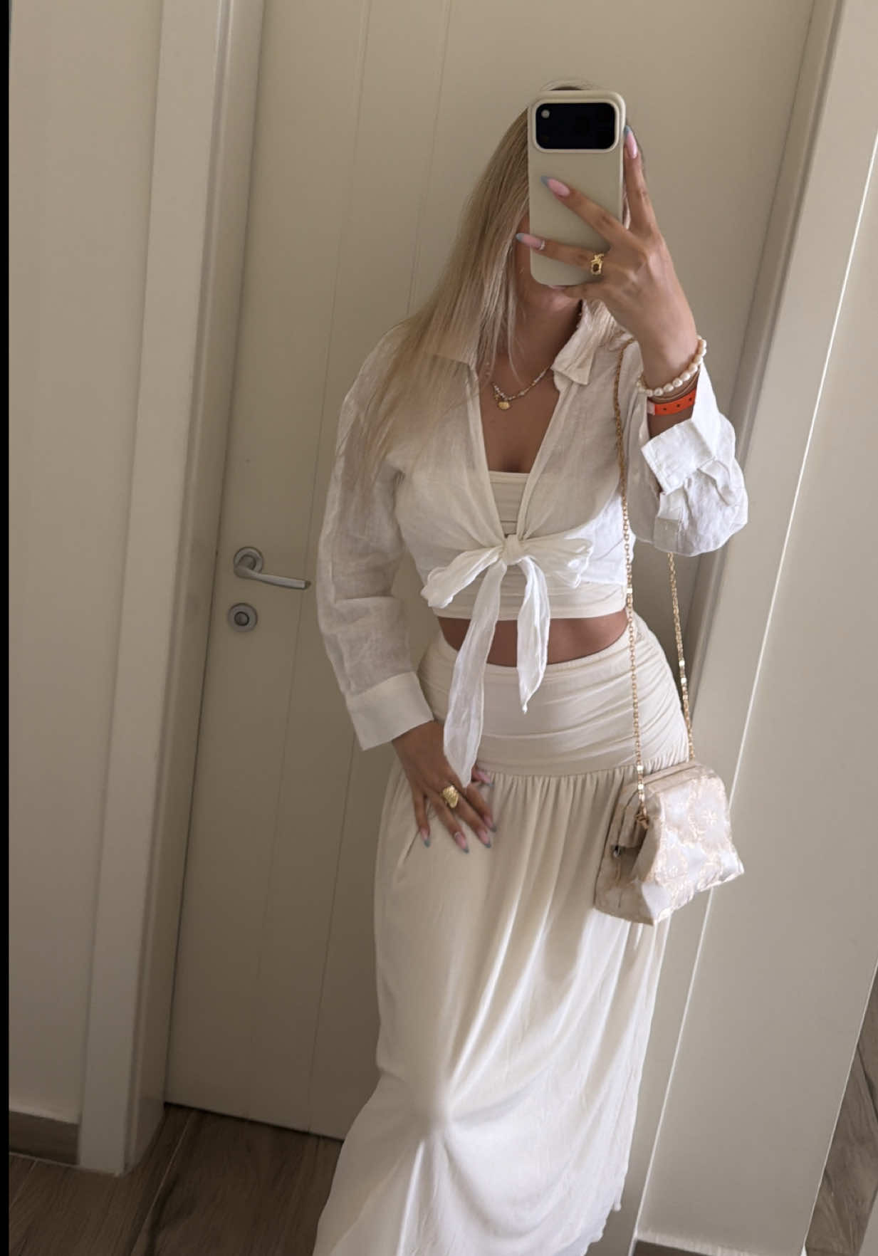 @𝐀𝐥𝐢𝐜𝐞 ❦