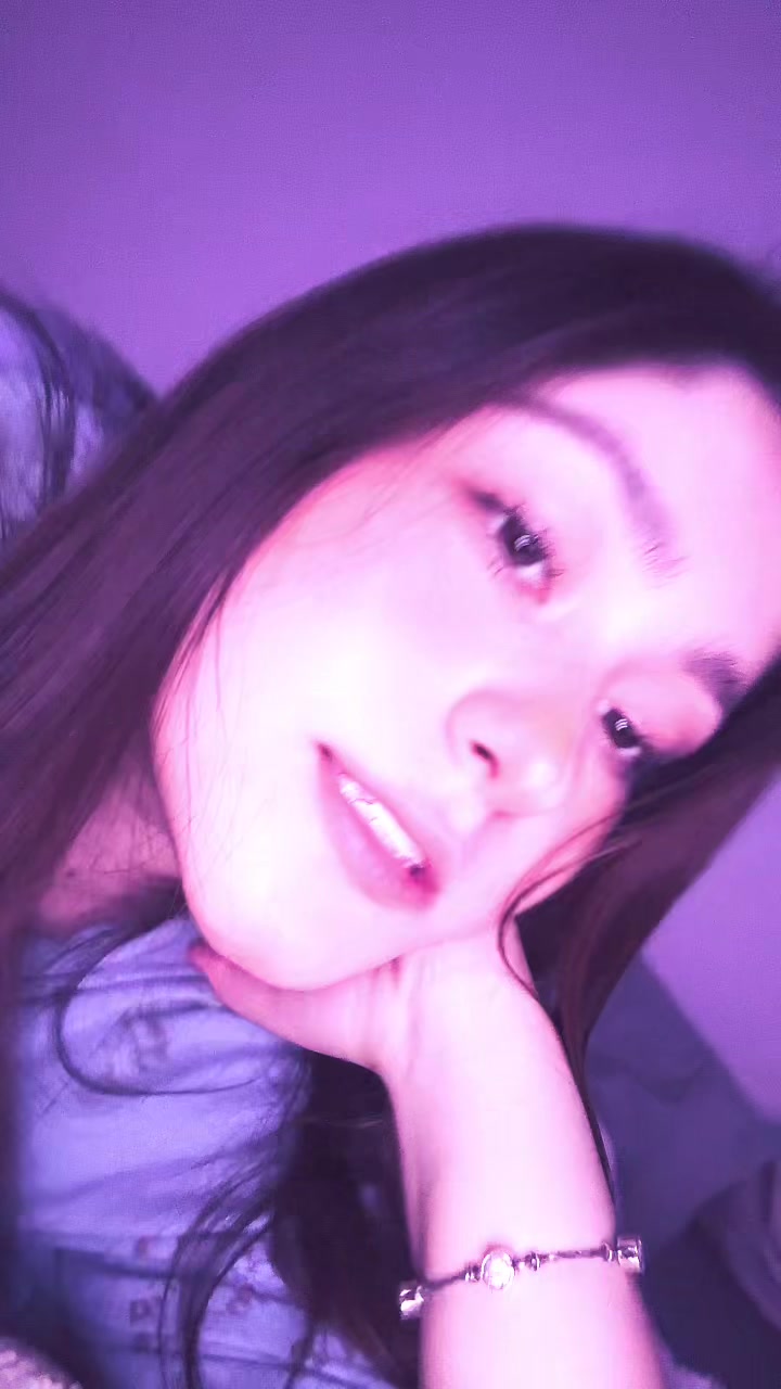 @valeftttt