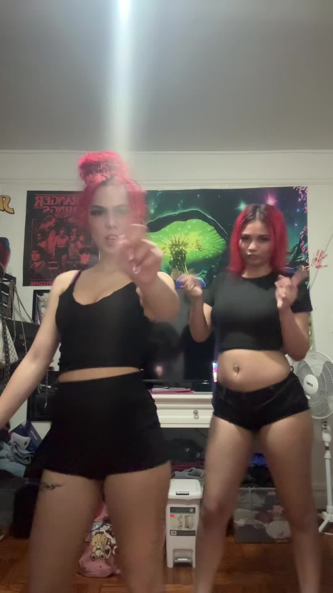 @qh0st1n