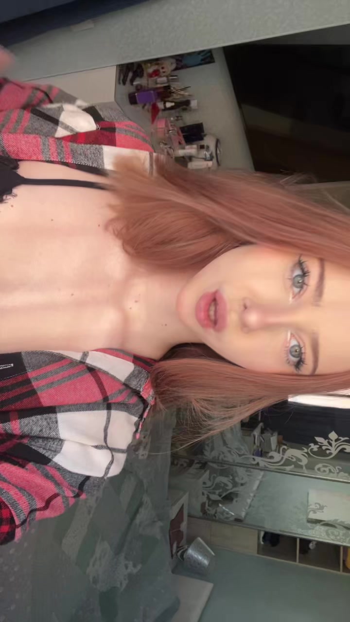 @stella_