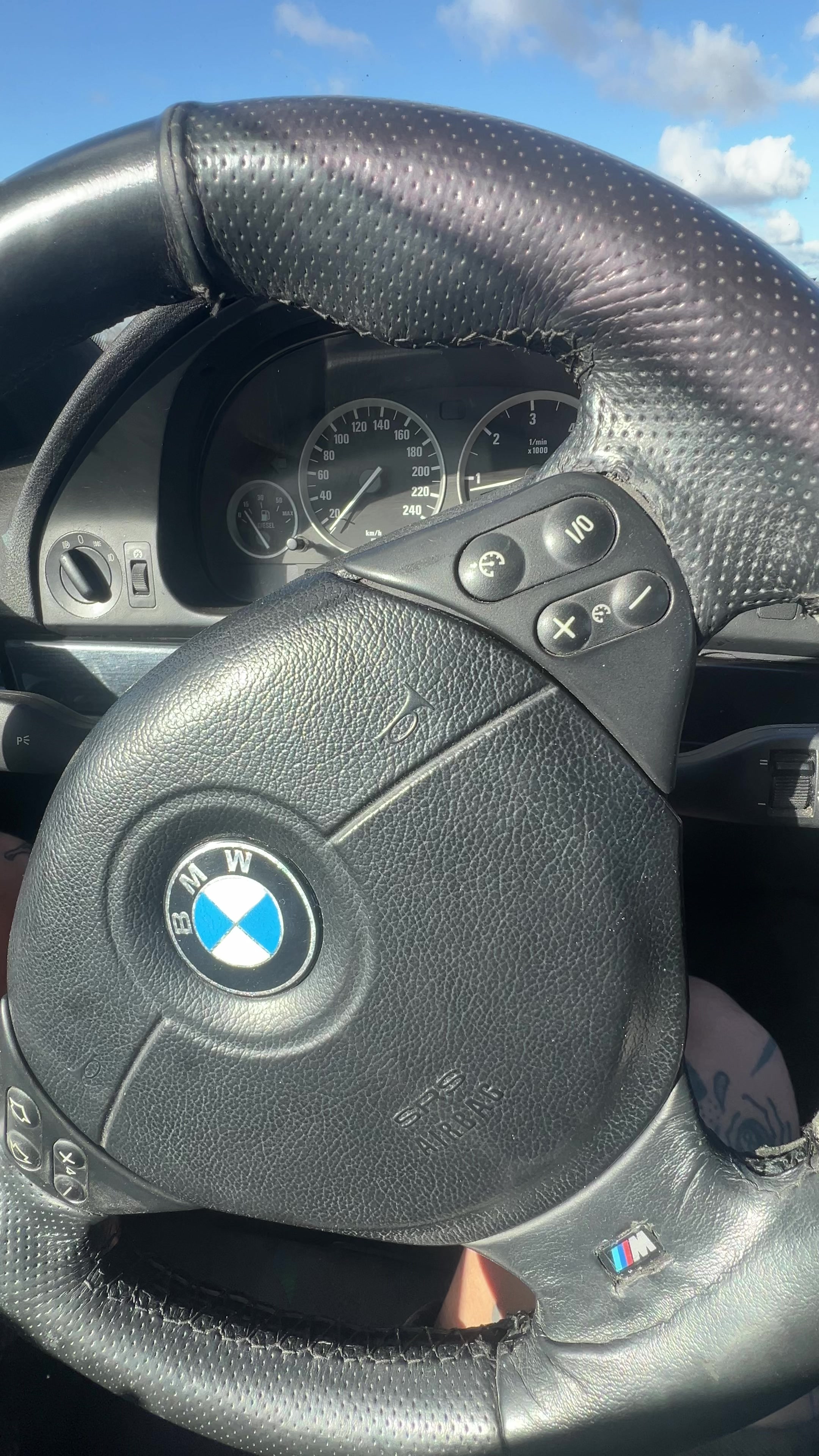 @E39🖤