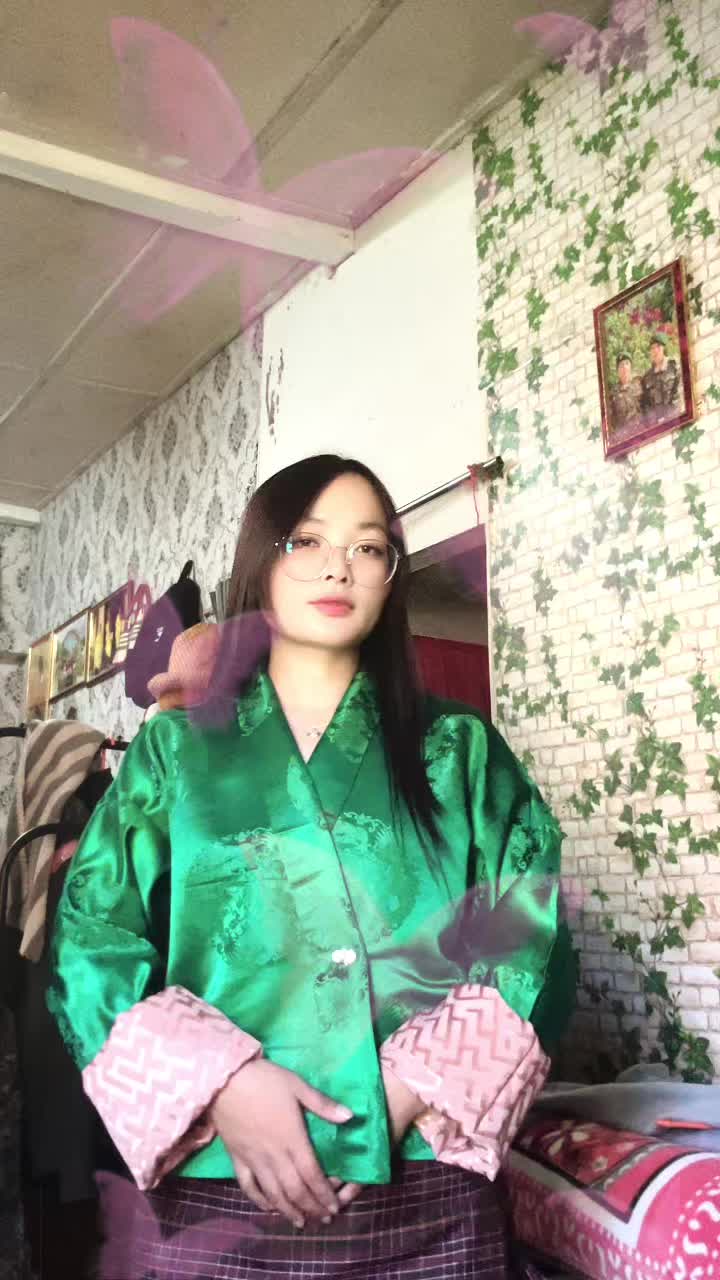 @Girl from Bhutan 🇧🇹