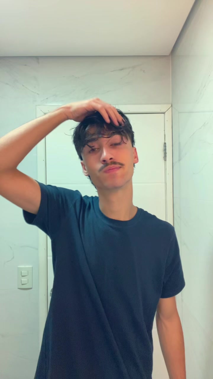 @????