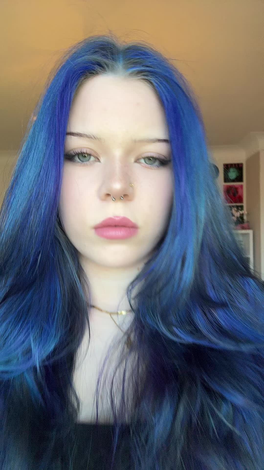 @Vicky シ