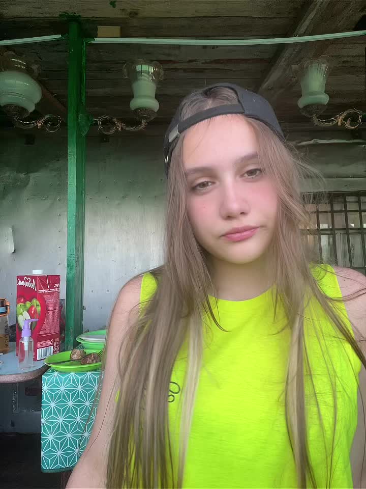 @юлька.