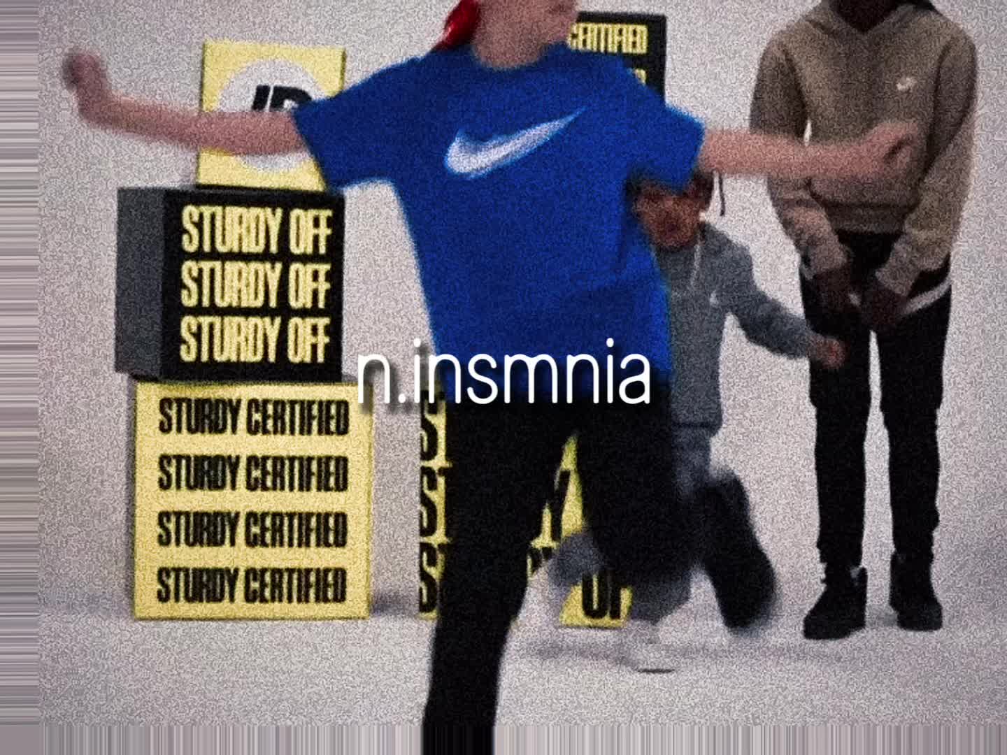 @ɴᴏᴀʜ ᴖ̈