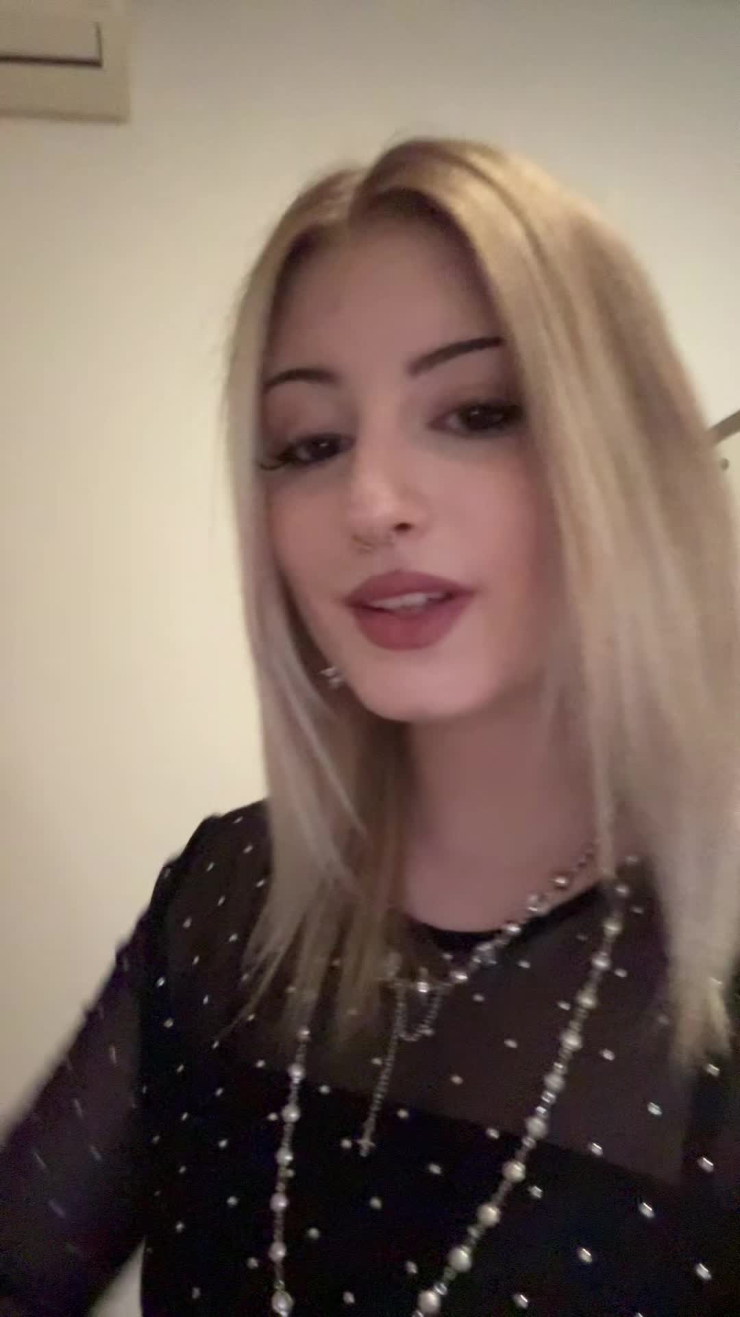 @ari✰