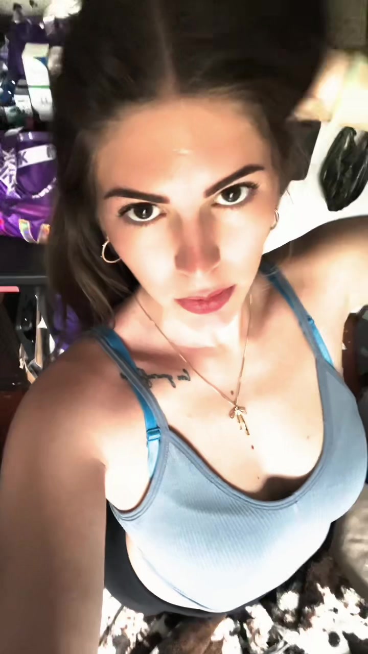 @angelina._.larissa