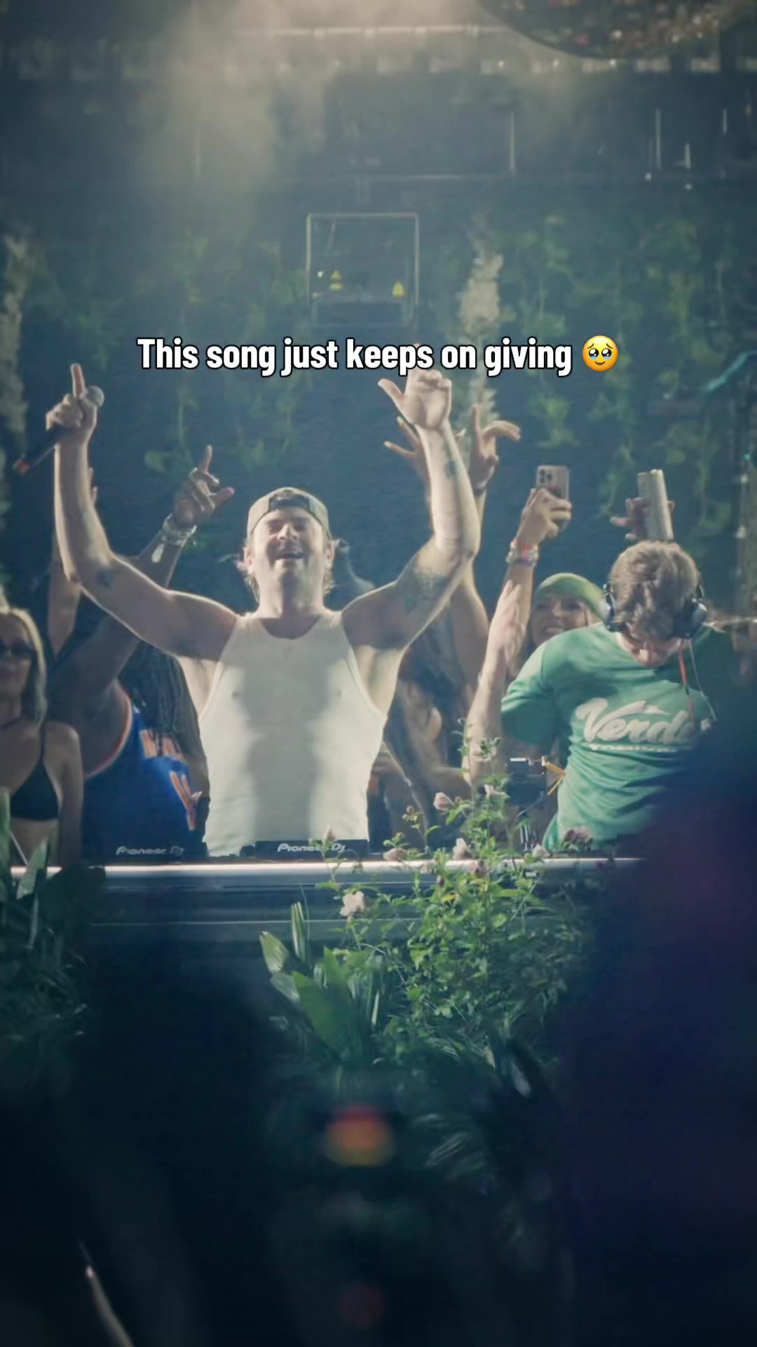 @The Chainsmokers