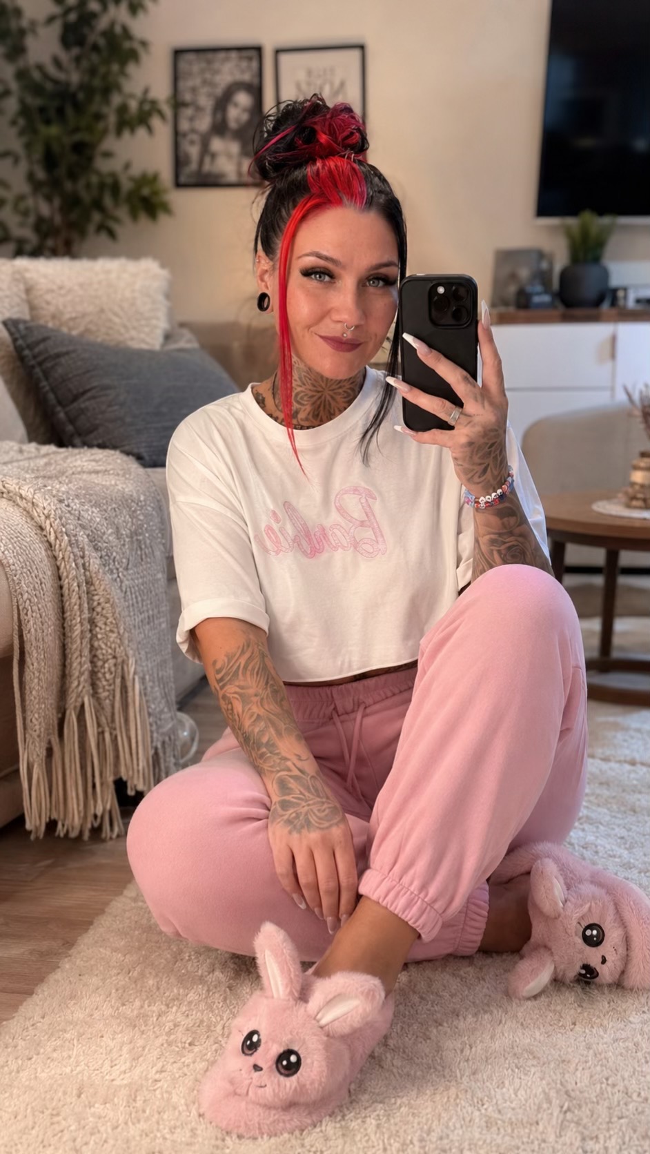 @𝑀𝒶𝓃𝒿𝒶 🍒