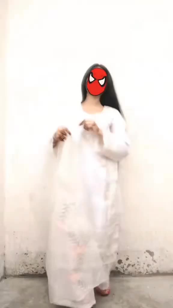 @🇭 🇴 🇹 ✔︎🇶 🇺 🇪 🇪 🇳 )❣️