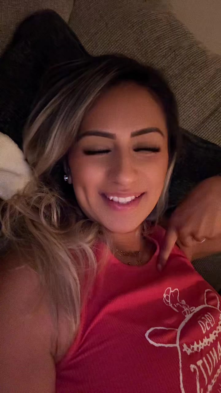 @elleeyezee11